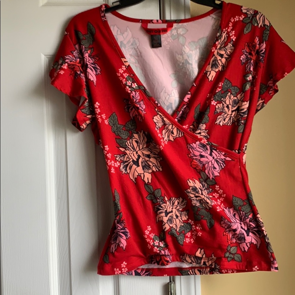 Flower shirt by Hot Kiss